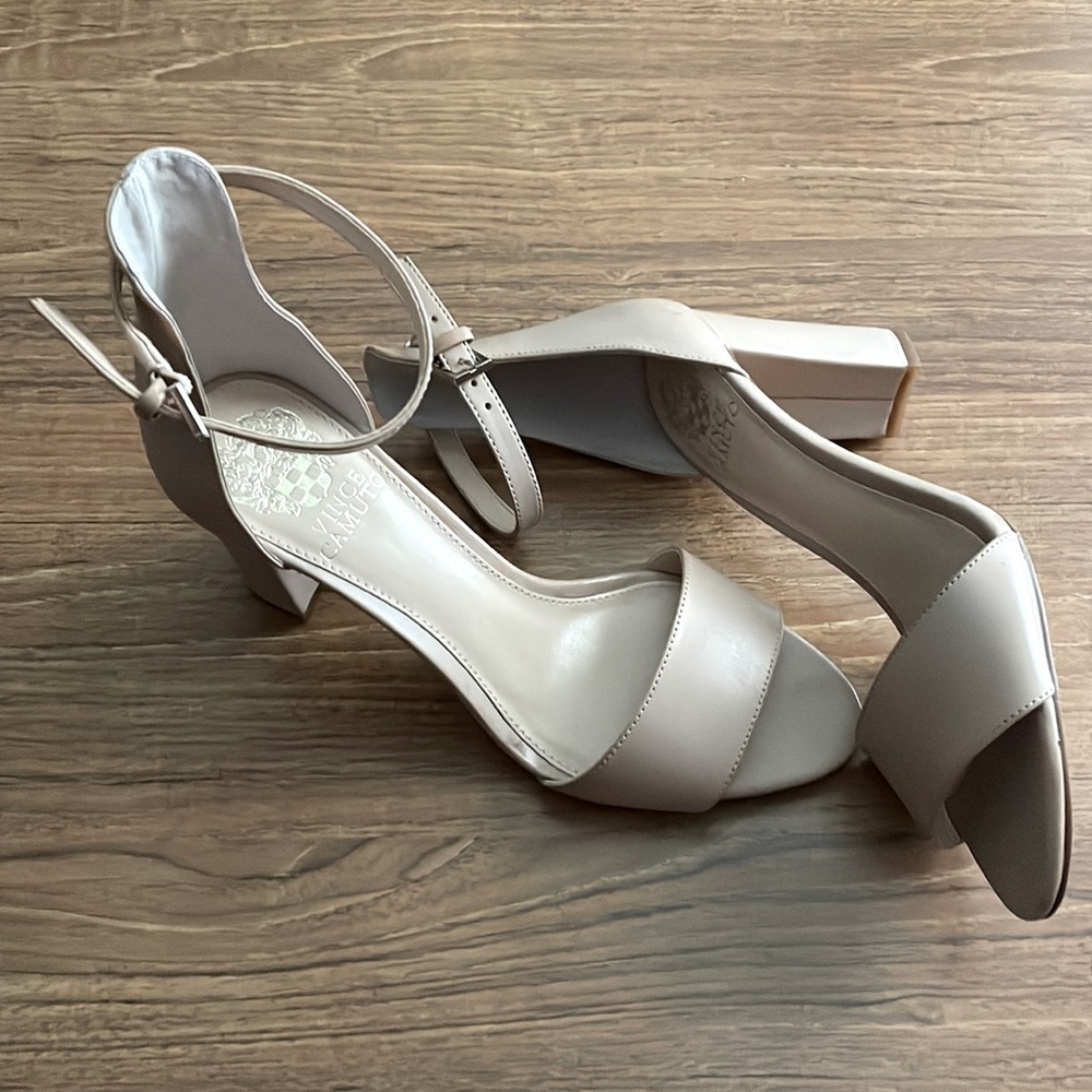 Nude classic ankle strap heel. VC Corlina- stylish, classy, genuine leather 7.5